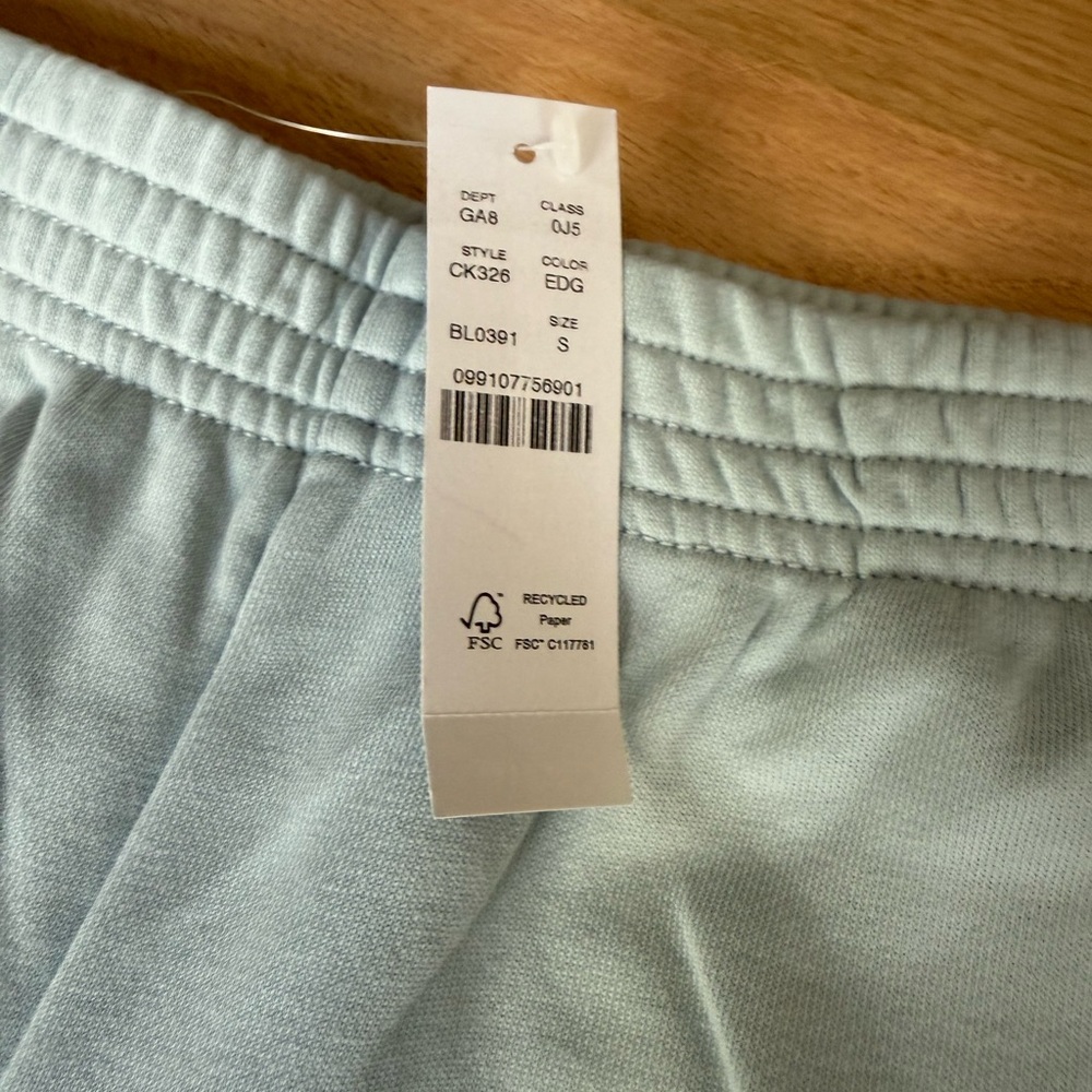 NWT J. Crew Women's Athletic Shorts with Red and Blue Stripes size Small - Picture 4 of 7